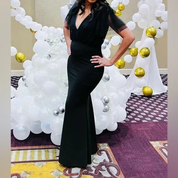 knee length dresses for ladies Zoe Long Sleeve Cutout Mermaid Formal Dress in Black | Size: L | Knit Fabric
